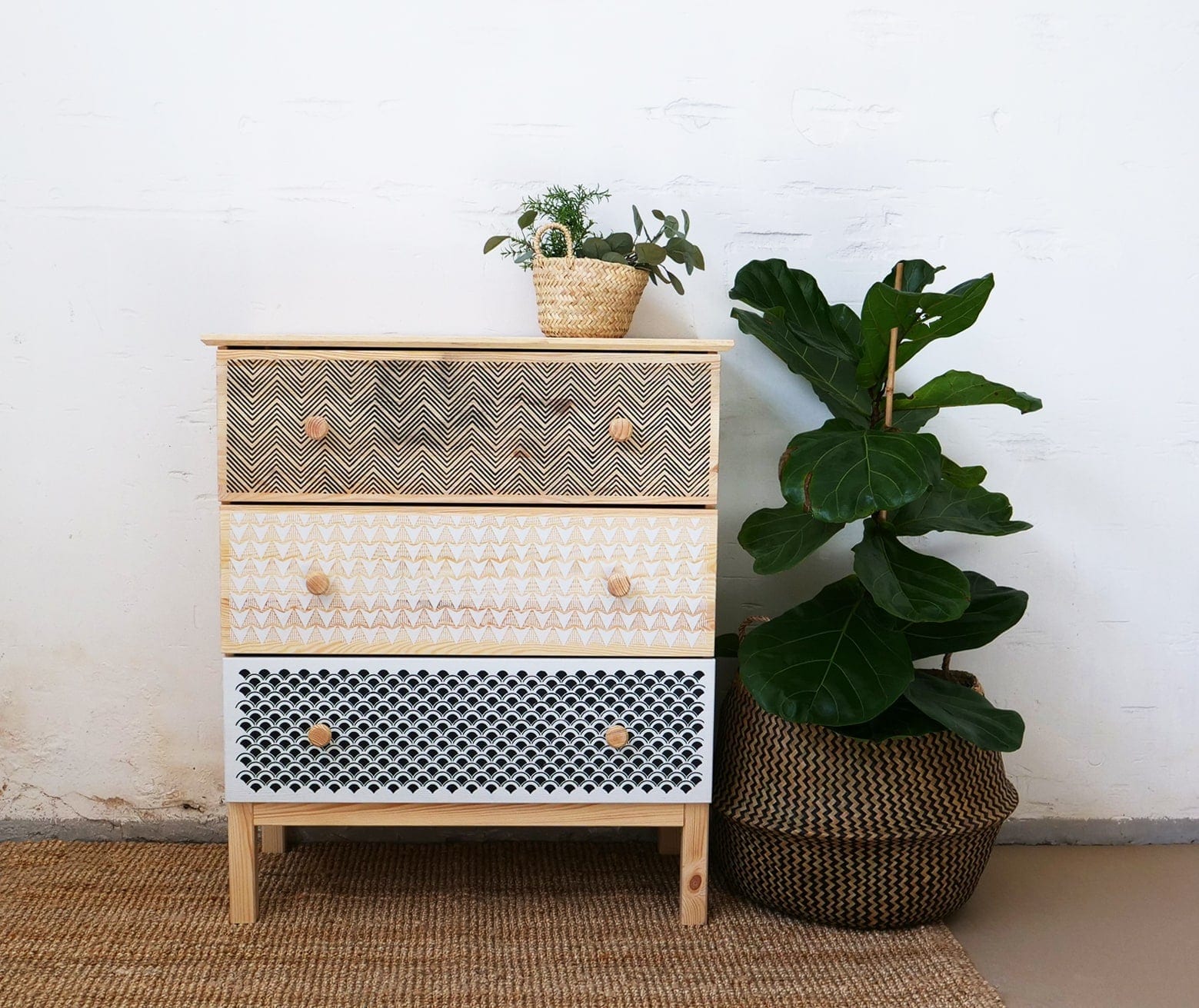 tus muebles con Plantillas Stencil - Pajarita