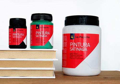 pintura satinada pajarita