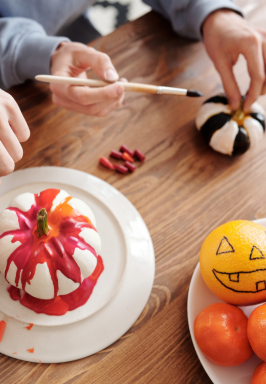 Decoración de Halloween, Calabazas pintadas con colores